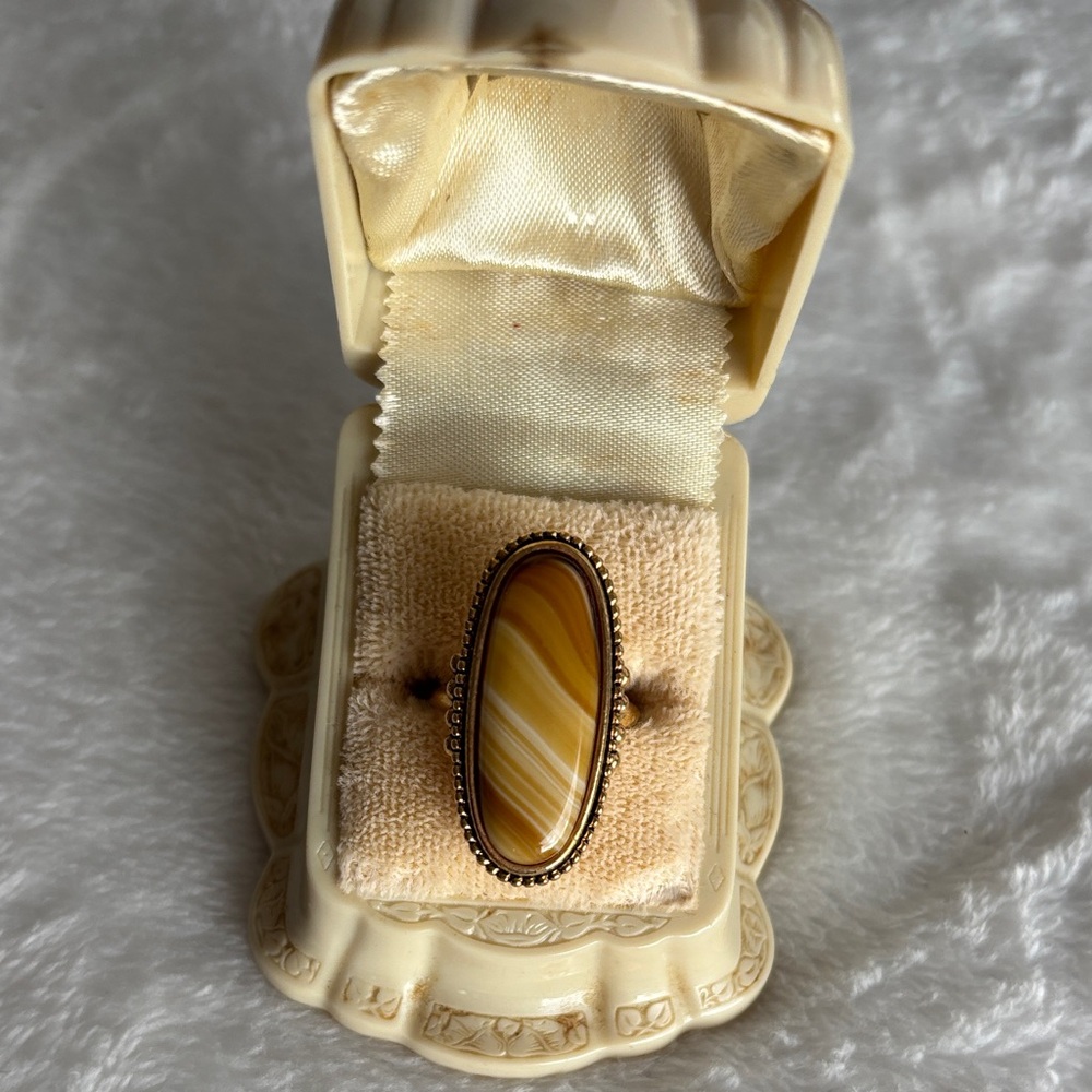 Vintage Avon Shimmering Sands Ring